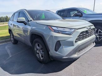 Used 2022 Toyota RAV4 XLE FWD video 2