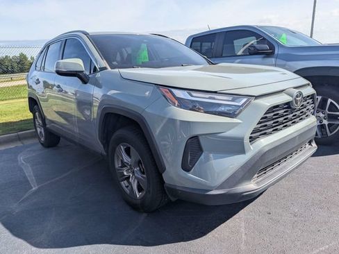 Used 2022 Toyota RAV4 XLE FWD image 2