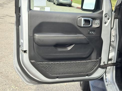 Used 2023 Jeep Wrangler Sahara w/ Cold Weather Group image 21