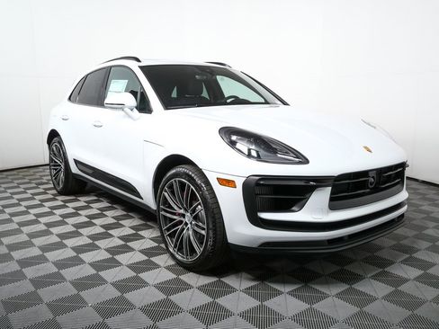 New 2026 Porsche Macan S image 28