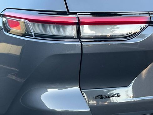 New 2025 Jeep Grand Cherokee 4WD image 26