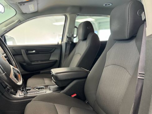 Used 2015 Chevrolet Traverse LT image 13