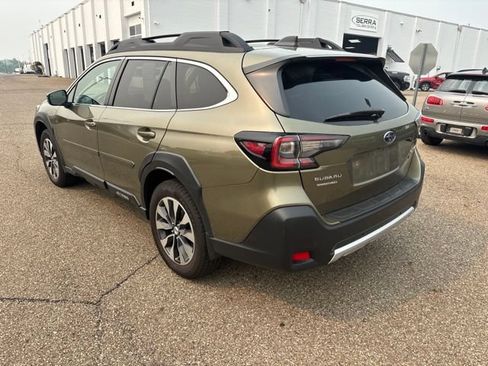 Used 2024 Subaru Outback Limited AWD/4WD image 4