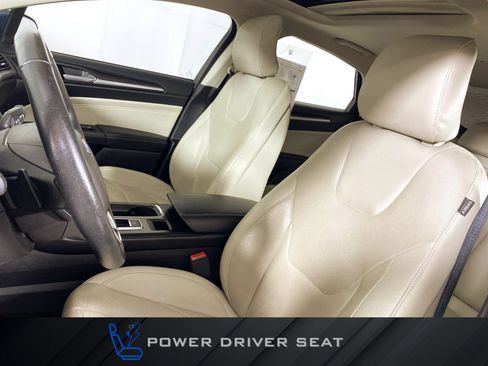 Used 2018 Ford Fusion Titanium AWD/4WD image 18