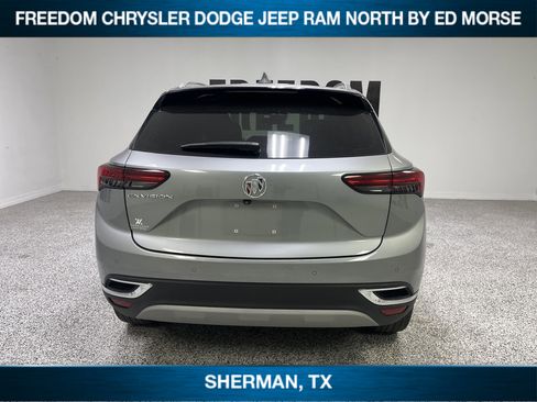 Used 2023 Buick Envision Essence image 5