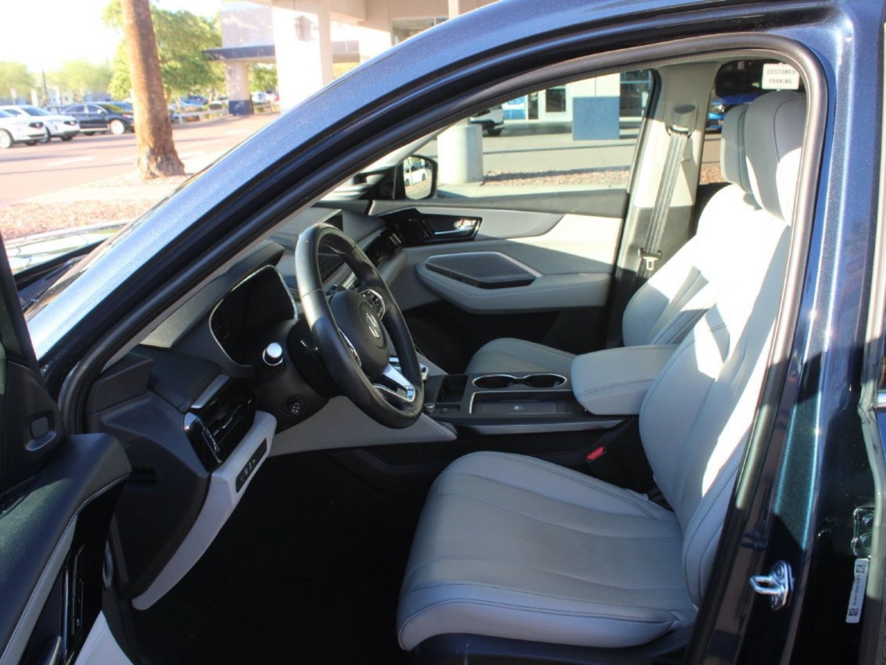 Used 2025 Acura MDX w/ Technology Package AWD/4WD image 10
