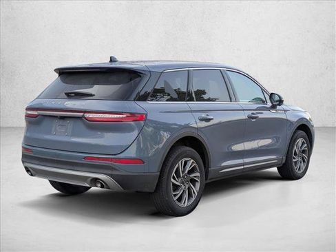 Used 2023 Lincoln Corsair AWD w/ Equipment Group 101A image 5