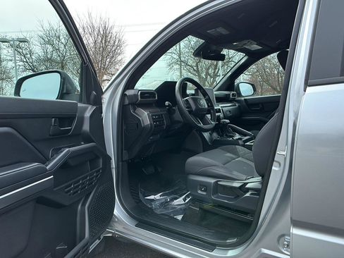 Used 2024 Toyota Tacoma SR5 image 2