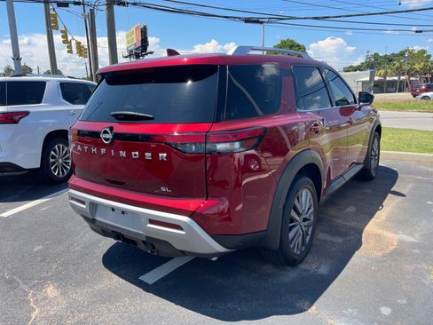 Used 2025 Nissan Pathfinder SL w/ SL Premium Package FWD image 15