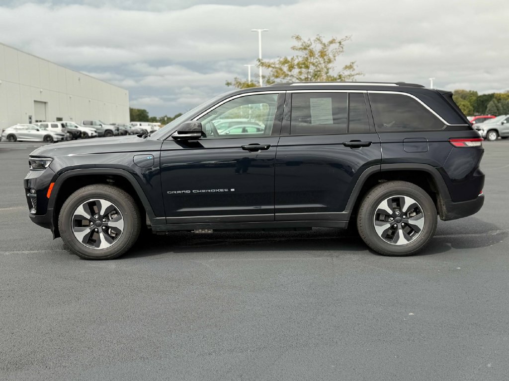 Used 2024 Jeep Grand Cherokee Limited 4xe AWD/4WD image 11