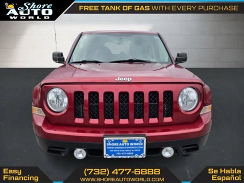 Used 2015 Jeep Patriot Latitude AWD/4WD image 2