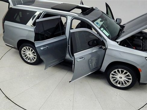 Used 2023 Cadillac Escalade Premium Luxury w/ Performance Package image 91