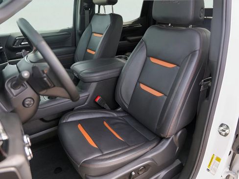 Used 2025 GMC Sierra 1500 AT4 image 10