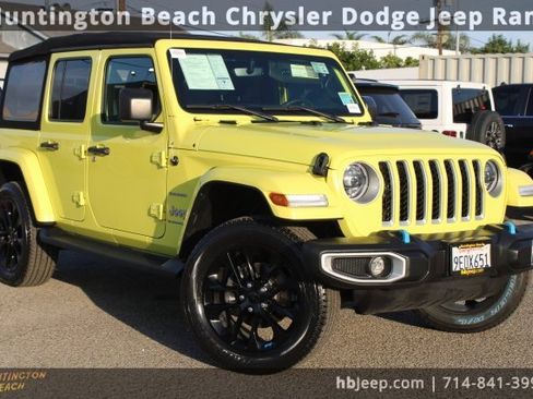 Used 2023 Jeep Wrangler Unlimited Sahara image 1