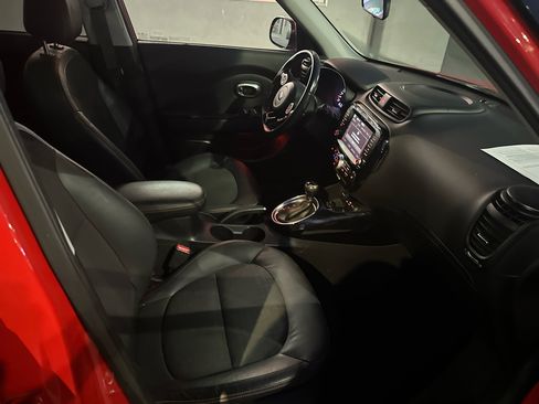 Used 2018 Kia Soul ! w/ Tech Package image 8