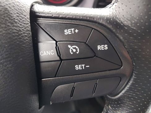 Used 2016 Dodge Challenger SXT w/ Blacktop Package image 9