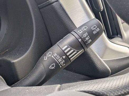 Used 2023 GMC Terrain SLE w/ Driver Convenience Package image 26