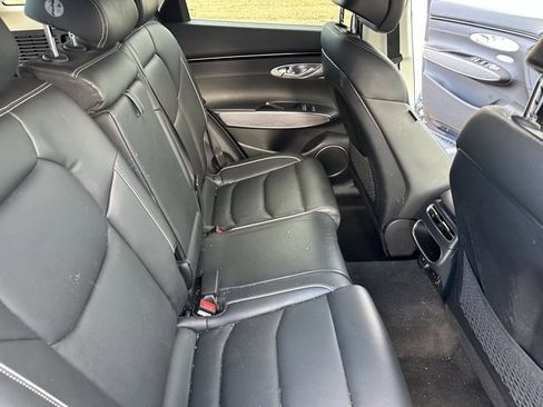 Used 2024 Genesis GV70 2.5T w/ Advanced Package image 21