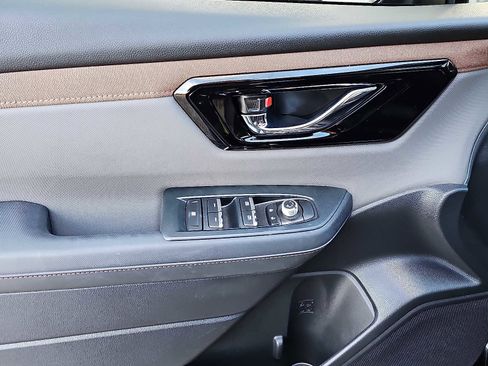 Used 2025 Subaru Forester Sport image 13