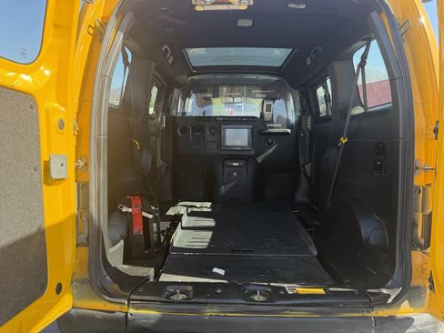 Used 2016 Nissan NV200 FWD image 8