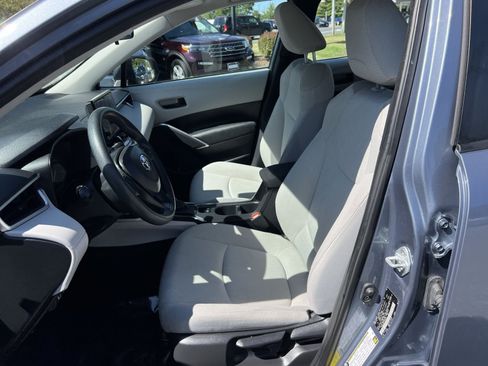 Used 2023 Toyota Corolla Cross L AWD/4WD image 13