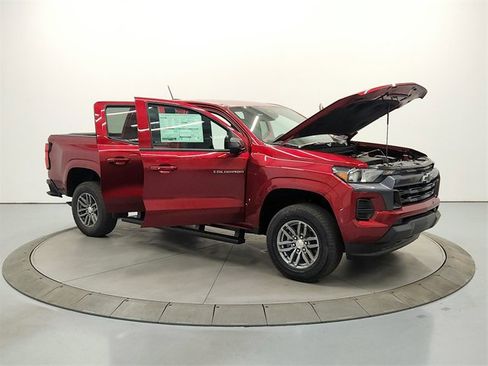 New 2026 Chevrolet Colorado LT image 9
