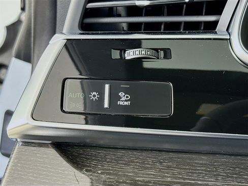 New 2026 Audi Q8 Premium Plus image 10