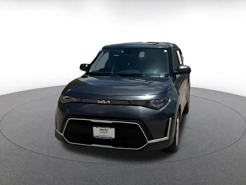 Used 2025 Kia Soul LX w/ LX Technology Package FWD image 7