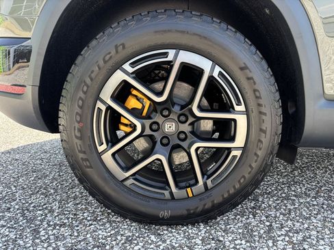 Used 2027 Rivian R2 Performance Dual AWD/4WD image 33