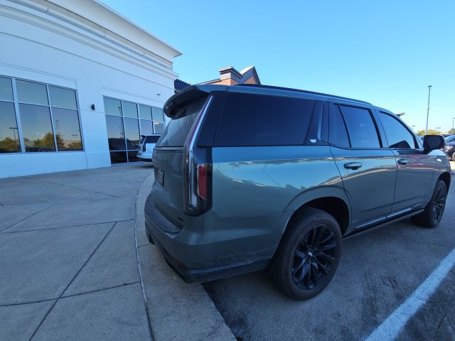 Certified 2024 Cadillac Escalade Sport Platinum w/ LPO, ONYX Package AWD/4WD image 6