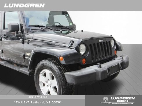 Used 2007 Jeep Wrangler Unlimited Sahara w/ Dual Top Group image 41