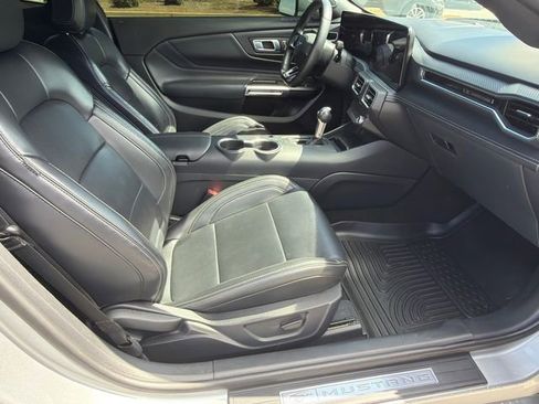 Used 2024 Ford Mustang Premium image 13