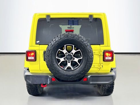 Used 2022 Jeep Wrangler Unlimited Rubicon w/ Cold Weather Group AWD/4WD image 5