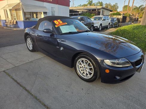 Used 2005 BMW Z4 2.5i image 7