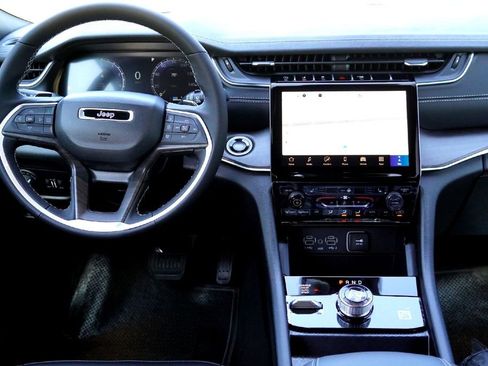 New 2025 Jeep Grand Cherokee L Limited image 20
