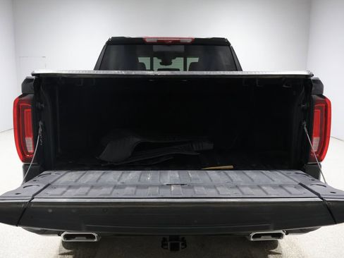 Used 2024 GMC Sierra 1500 AT4 w/ Technology Package image 5