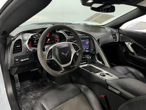 Used 2019 Chevrolet Corvette Stingray Coupe RWD image 15