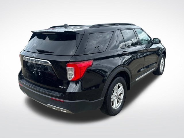 Used 2023 Ford Explorer XLT w/ Equipment Group 202A AWD/4WD image 10