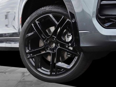 New 2026 Volkswagen Tiguan SE R-Line image 3