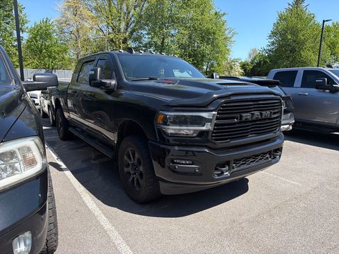 Used 2024 RAM 2500 Laramie w/ Night Edition AWD/4WD image 4