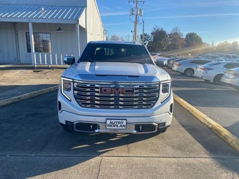 Used 2023 GMC Sierra 1500 Denali w/ Denali Reserve Package AWD/4WD image 9