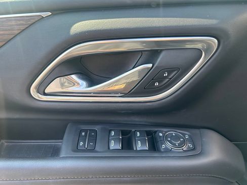 Used 2024 Chevrolet Tahoe High Country AWD/4WD image 14