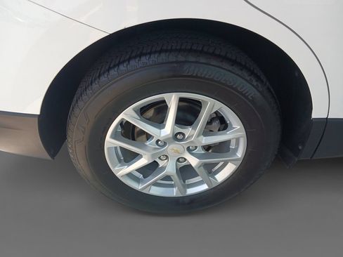 Used 2024 Chevrolet Equinox LT AWD/4WD image 10