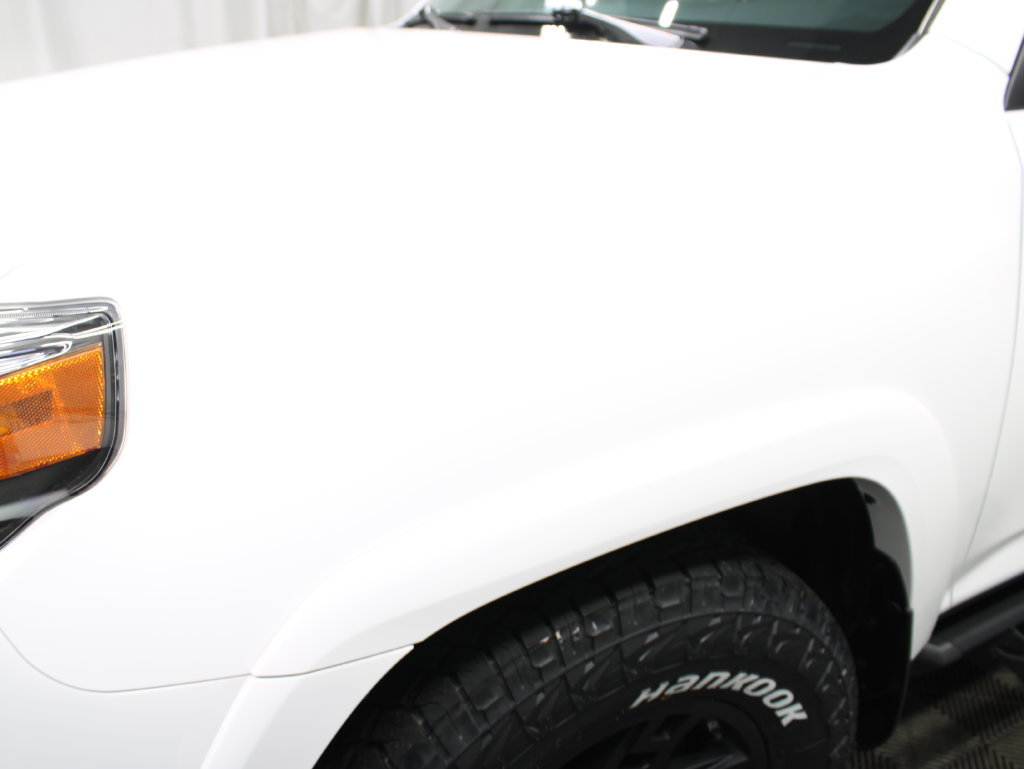 Used 2022 Toyota 4Runner SR5 Premium w/ Moonroof Package AWD/4WD image 40