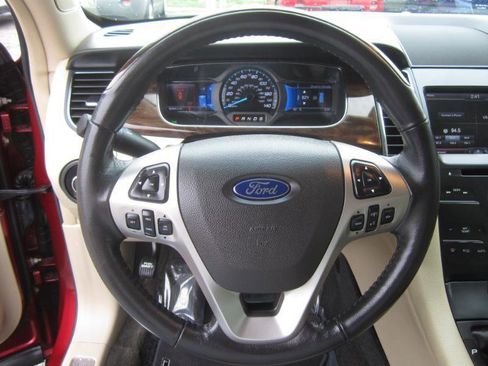 Used 2013 Ford Taurus Limited FWD image 16