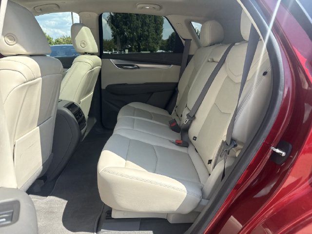 Used 2021 Cadillac XT5 Premium Luxury FWD image 10