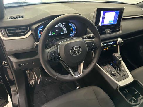 Certified 2023 Toyota RAV4 SE AWD/4WD image 3