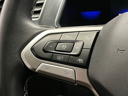 Used 2023 Volkswagen Tiguan SE image 25