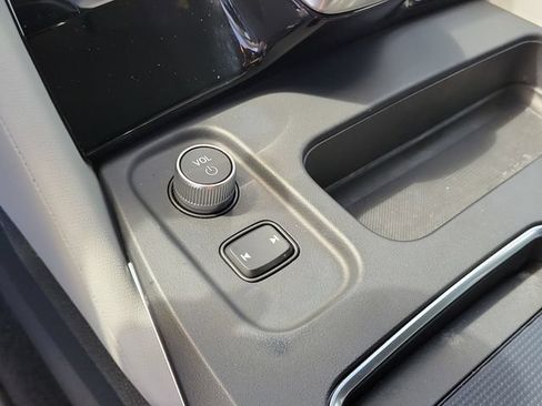 Used 2025 Acura MDX w/ Technology Package FWD image 29