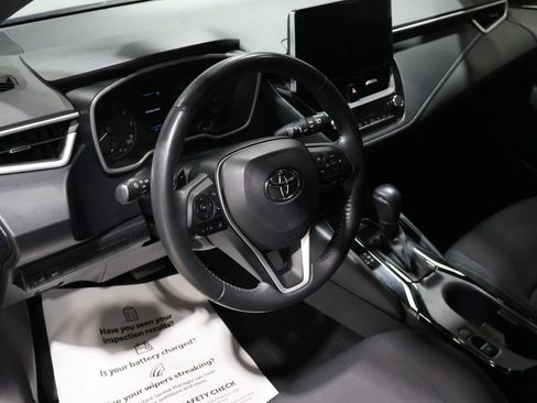 Used 2024 Toyota Corolla SE image 14